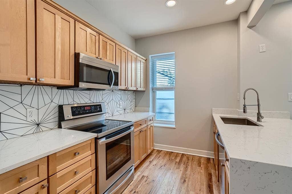 3 BR in Denver