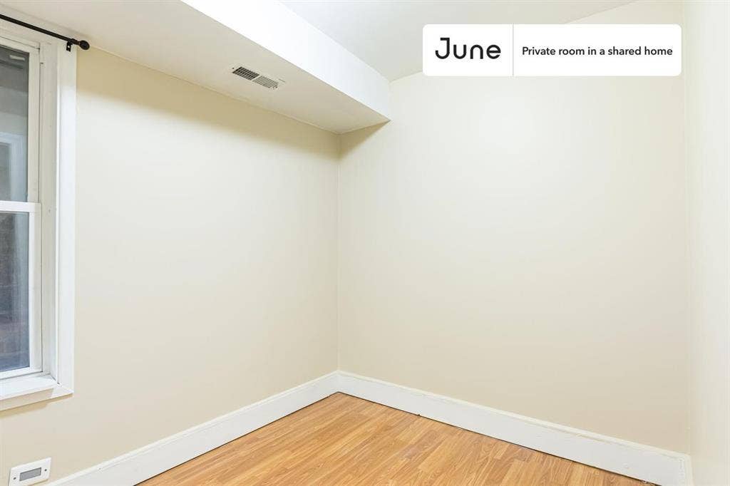 3 BR in Chicago