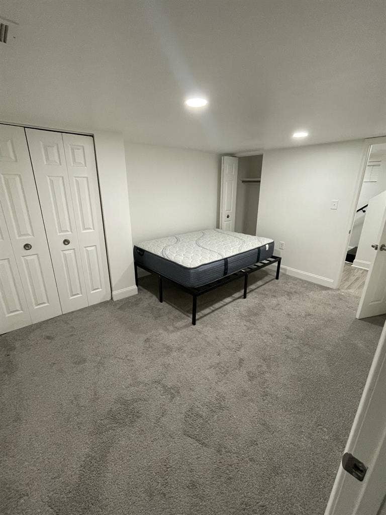 Private room for rent