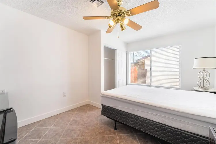 9 BR in Las Vegas