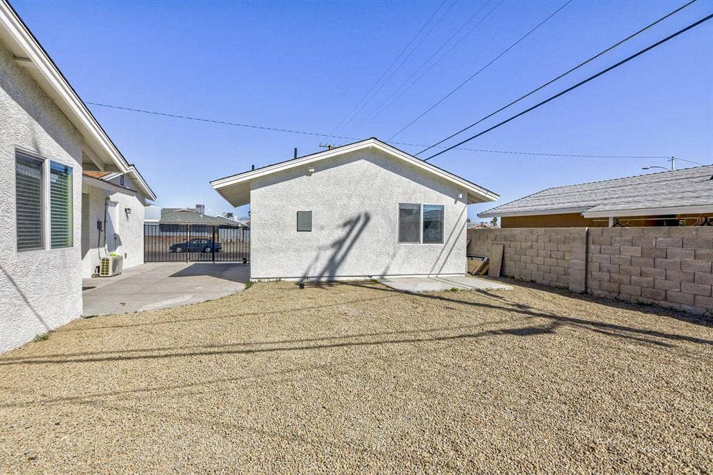 9 BR in Las Vegas