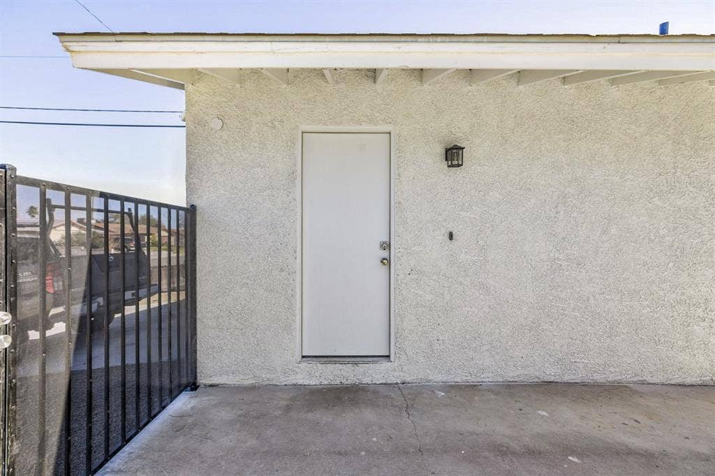9 BR in Las Vegas