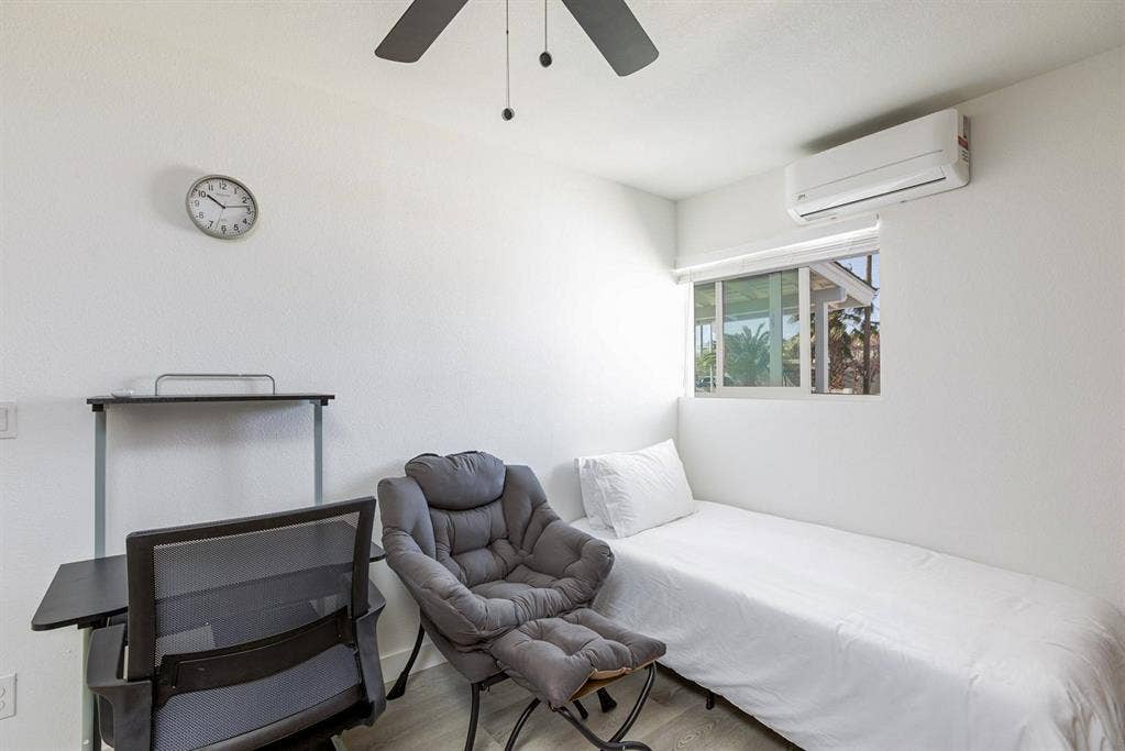 9 BR in Las Vegas