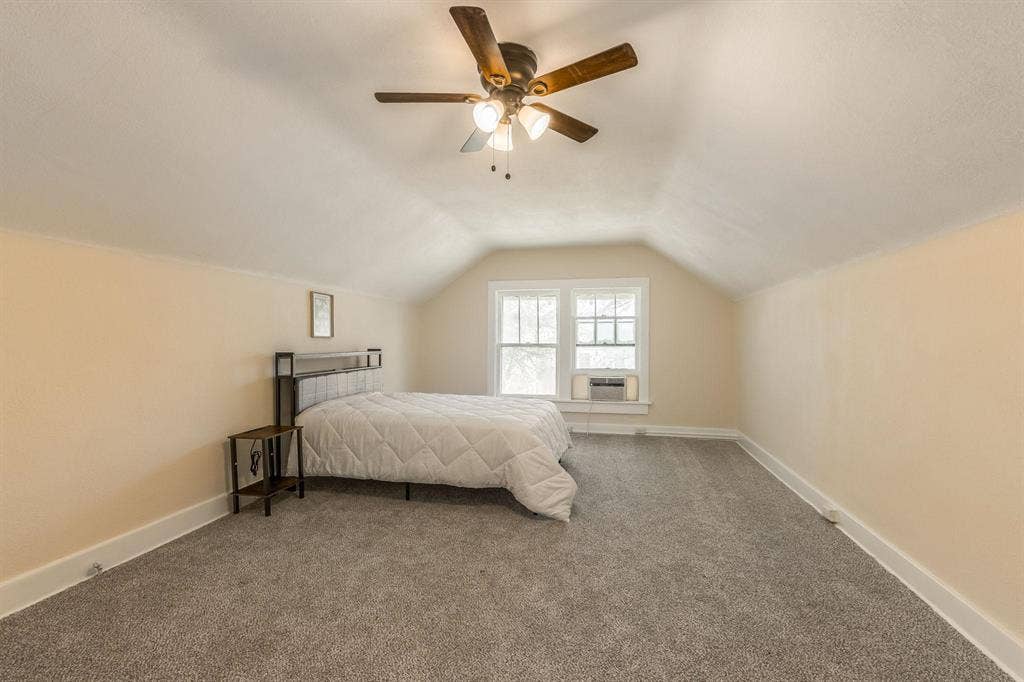 8 BR in Kansas City