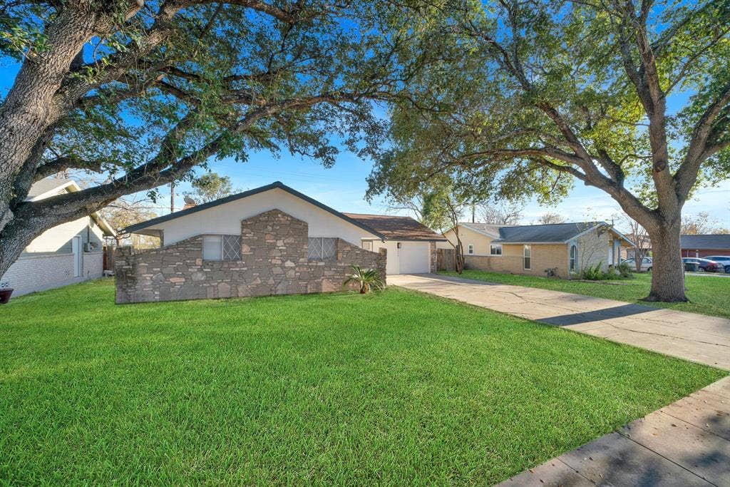 5 BR in San Antonio