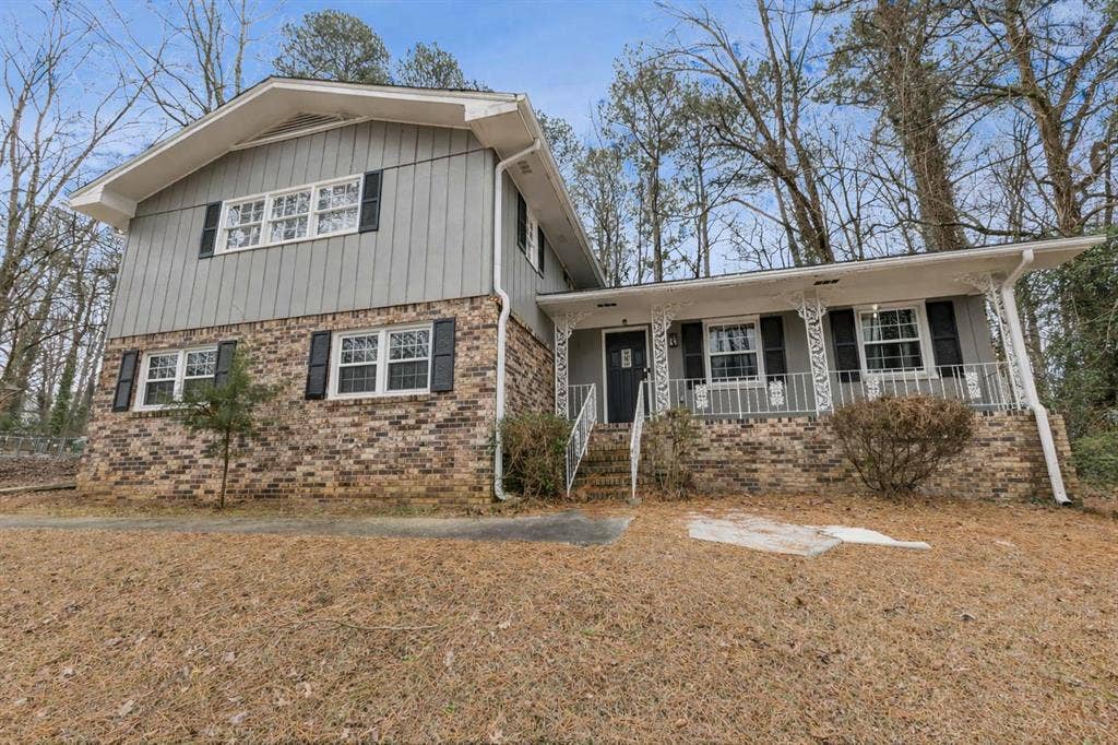 10 BR in Ellenwood