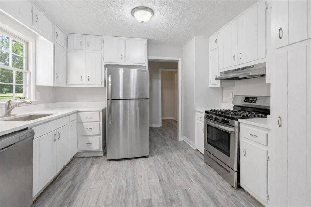10 BR in Ellenwood