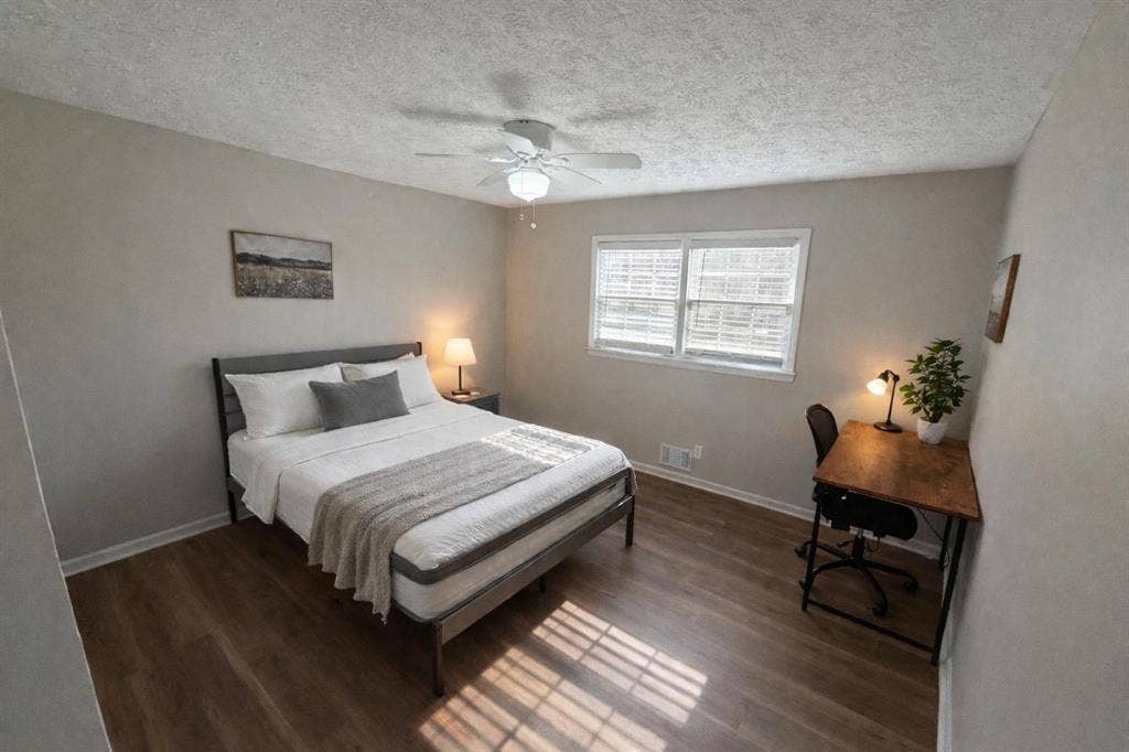 10 BR in Ellenwood