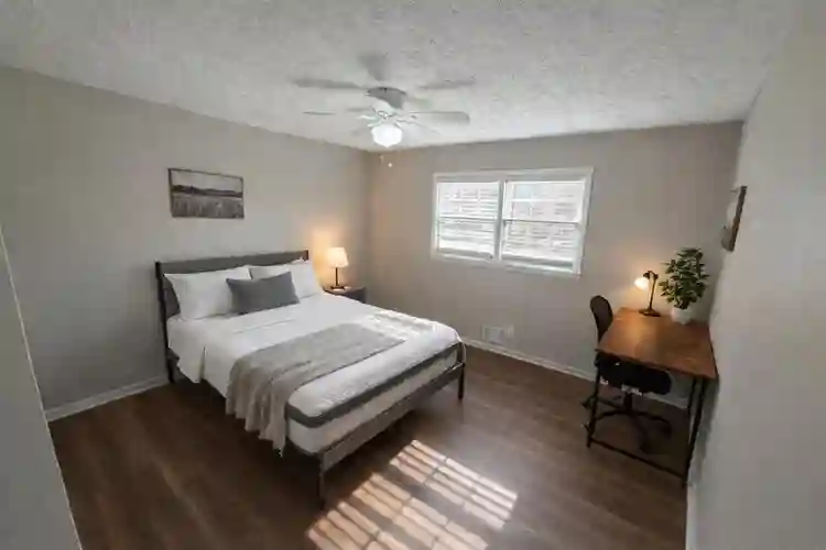 10 BR in Ellenwood