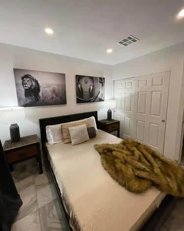 Private room furnished and modern