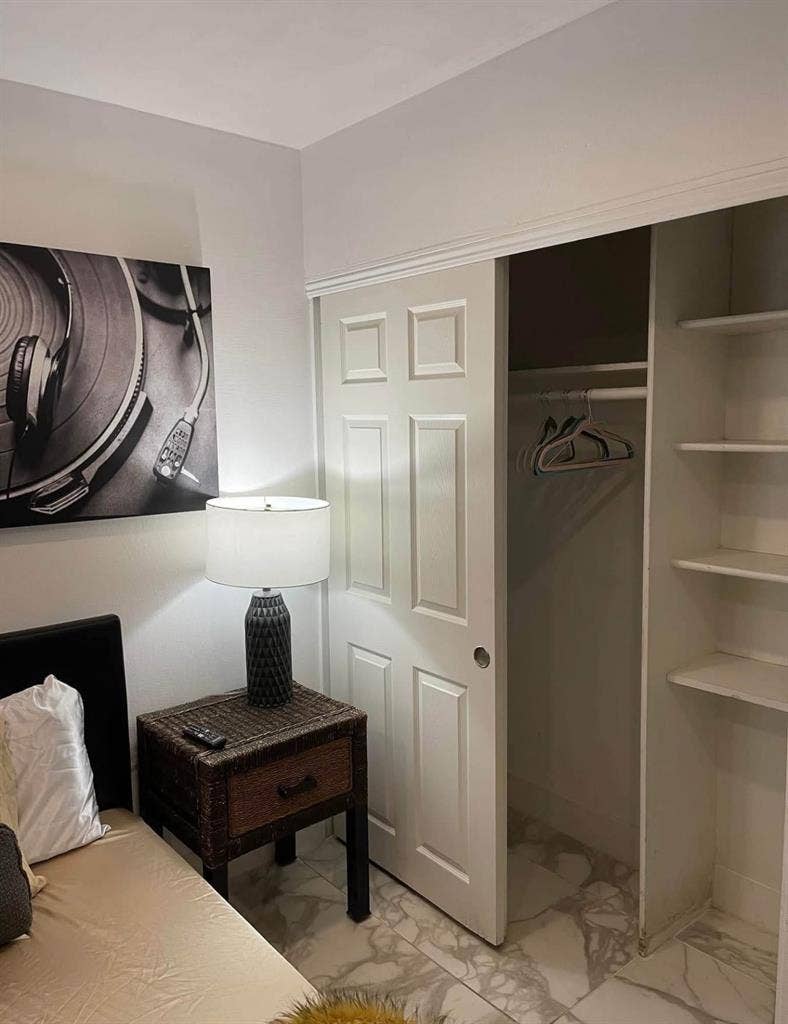 Private room furnished and modern