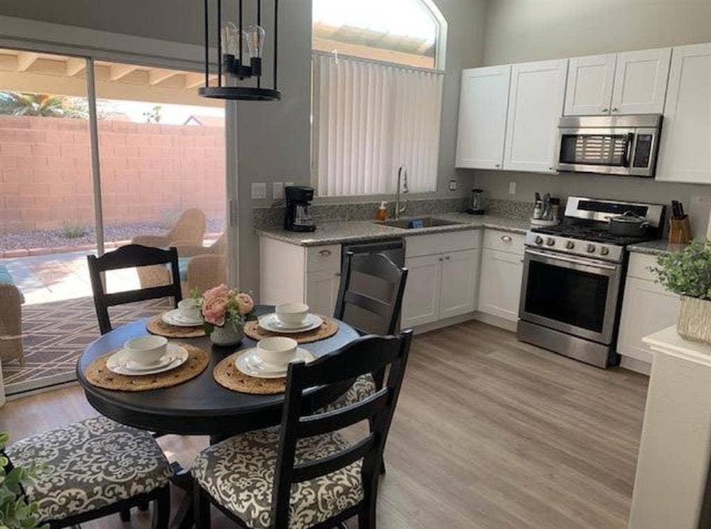 Beautiful house, great location!