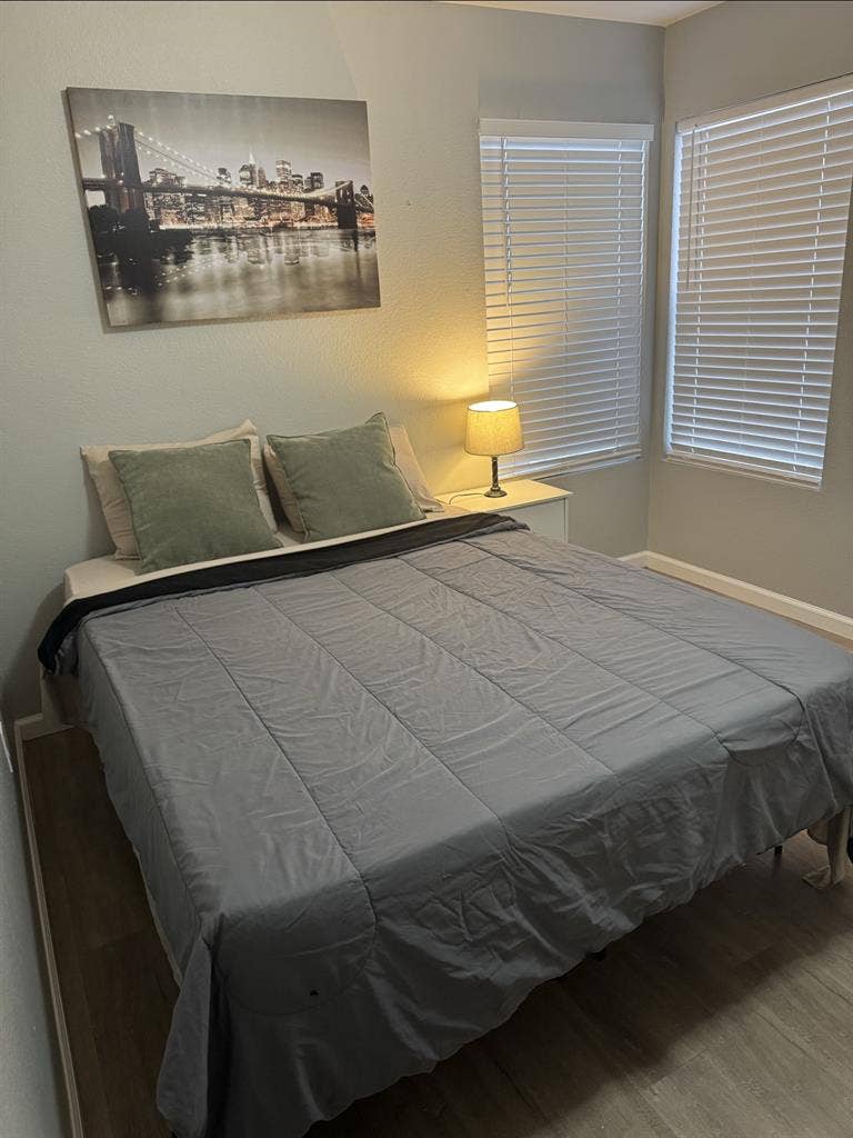 Beautiful house, great location!