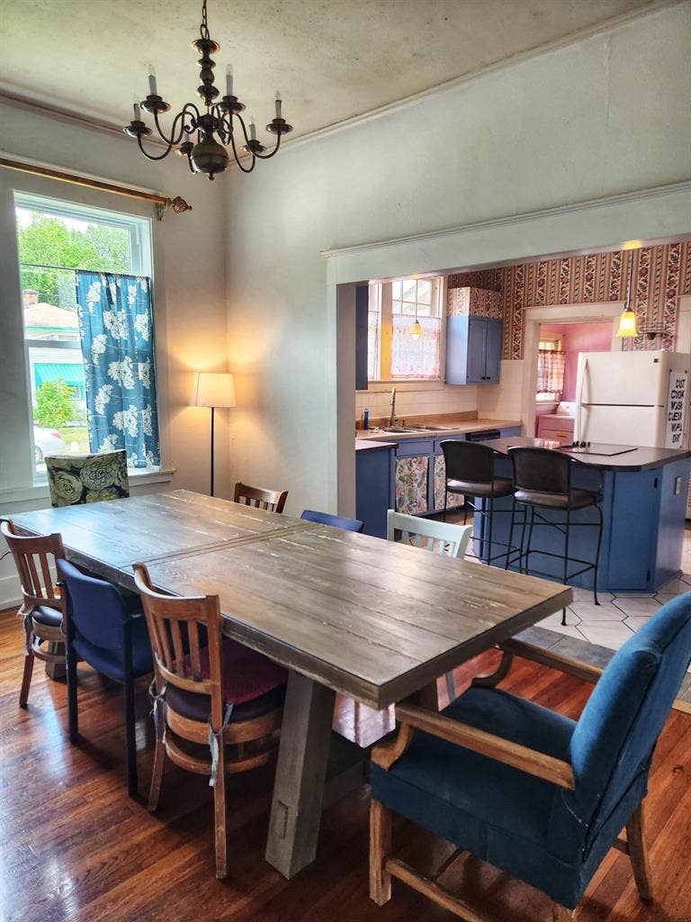 6 BR in Baton Rouge