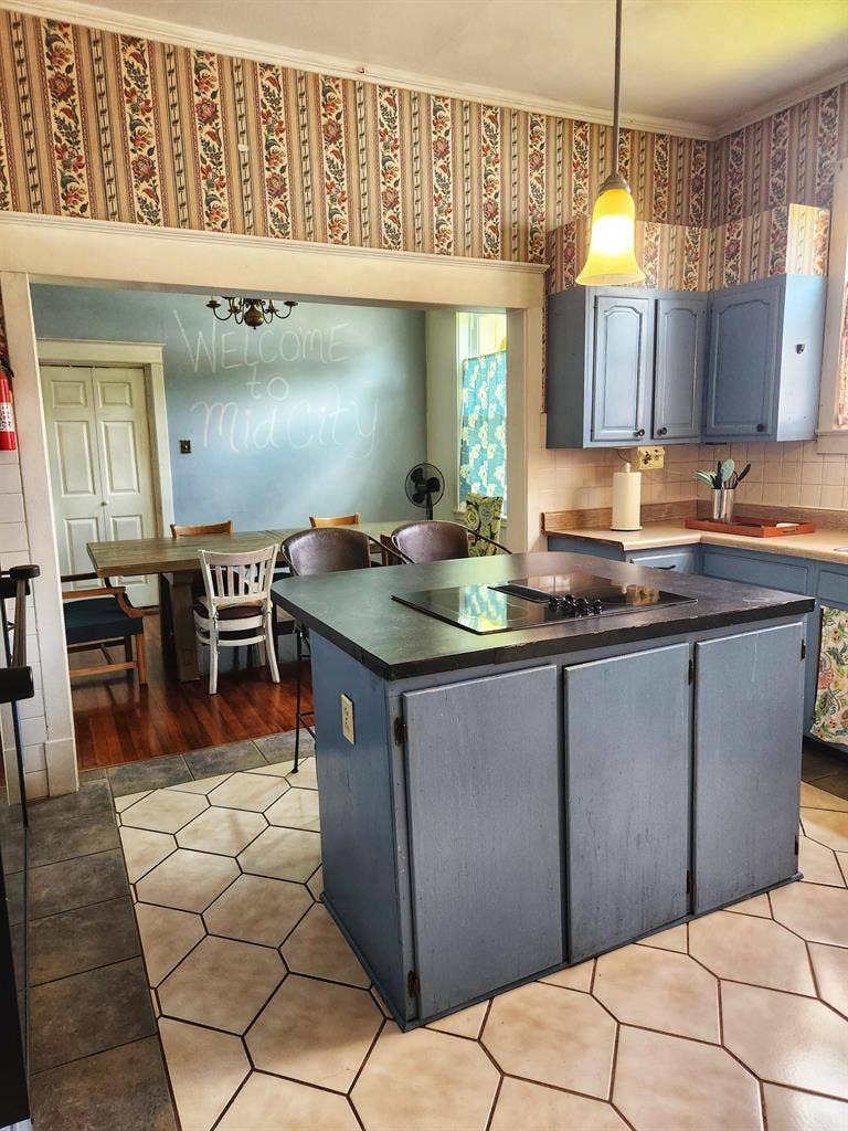 6 BR in Baton Rouge