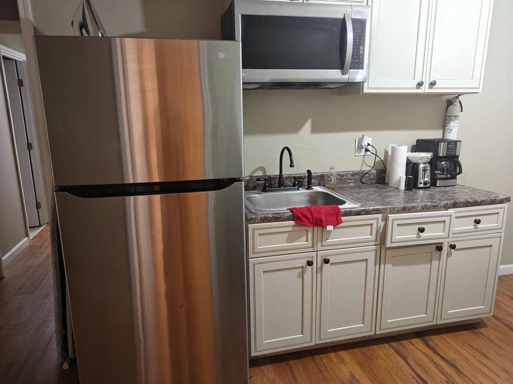 6 BR in College Park