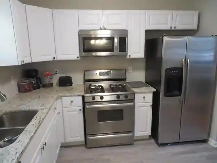 6 BR in College Park