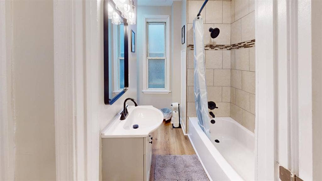 8 BR in Baltimore
