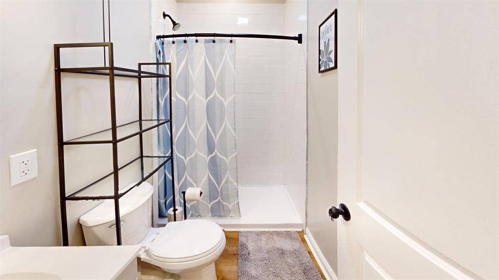 8 BR in Baltimore