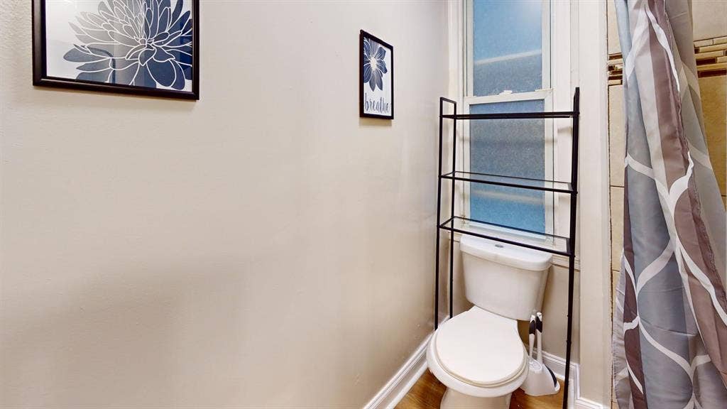 8 BR in Baltimore