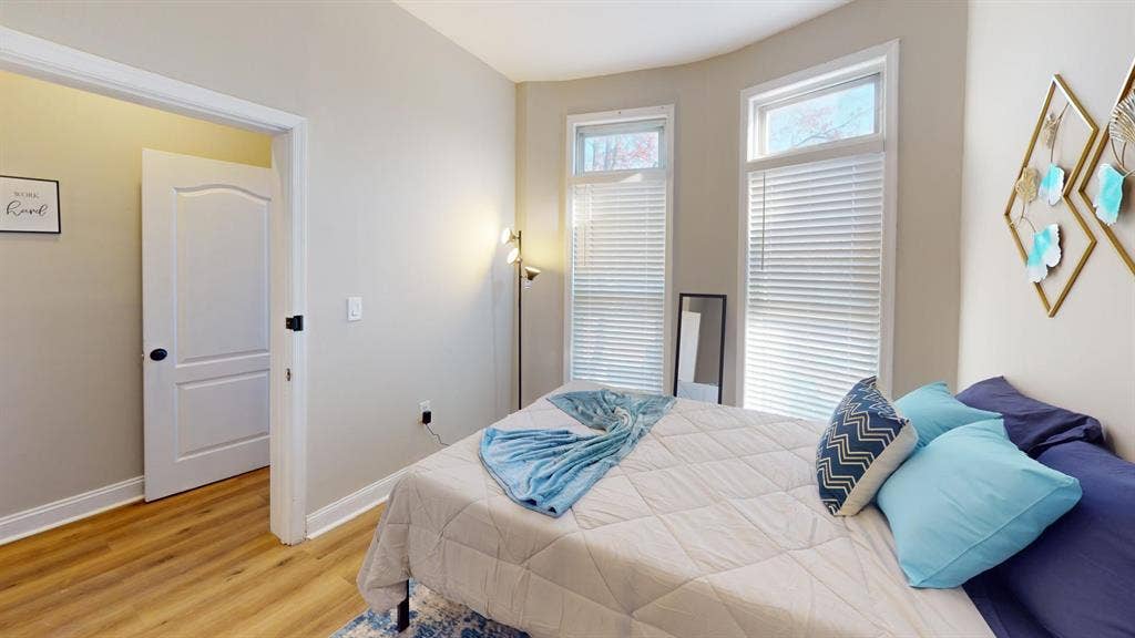 8 BR in Baltimore