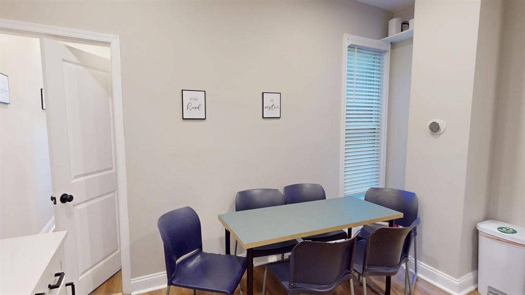 8 BR in Baltimore