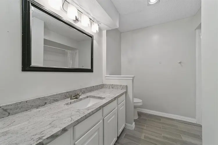 1 BR in Garland