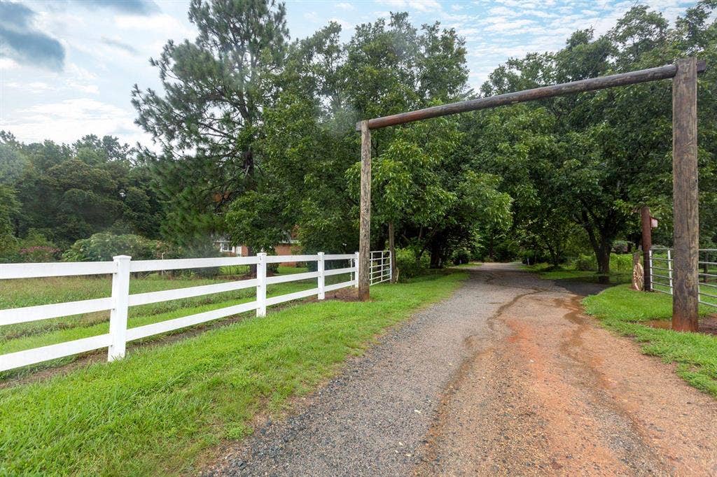 4 BR in Charlotte