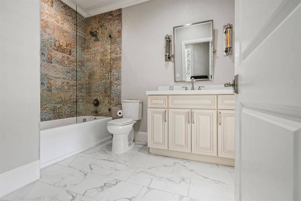 2 BR in Houston
