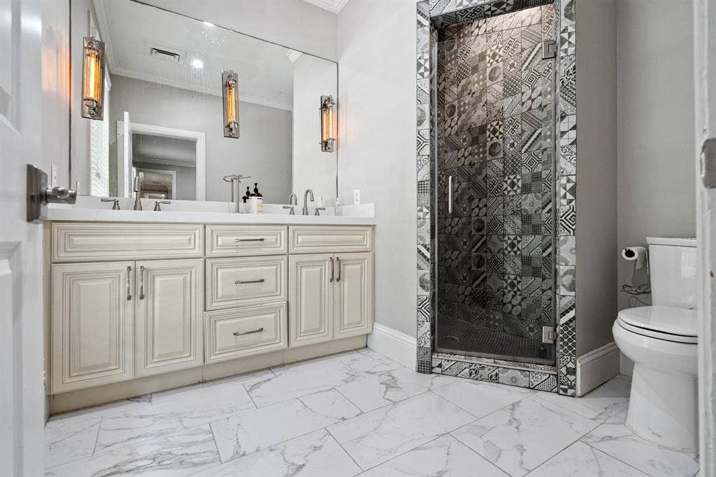 2 BR in Houston