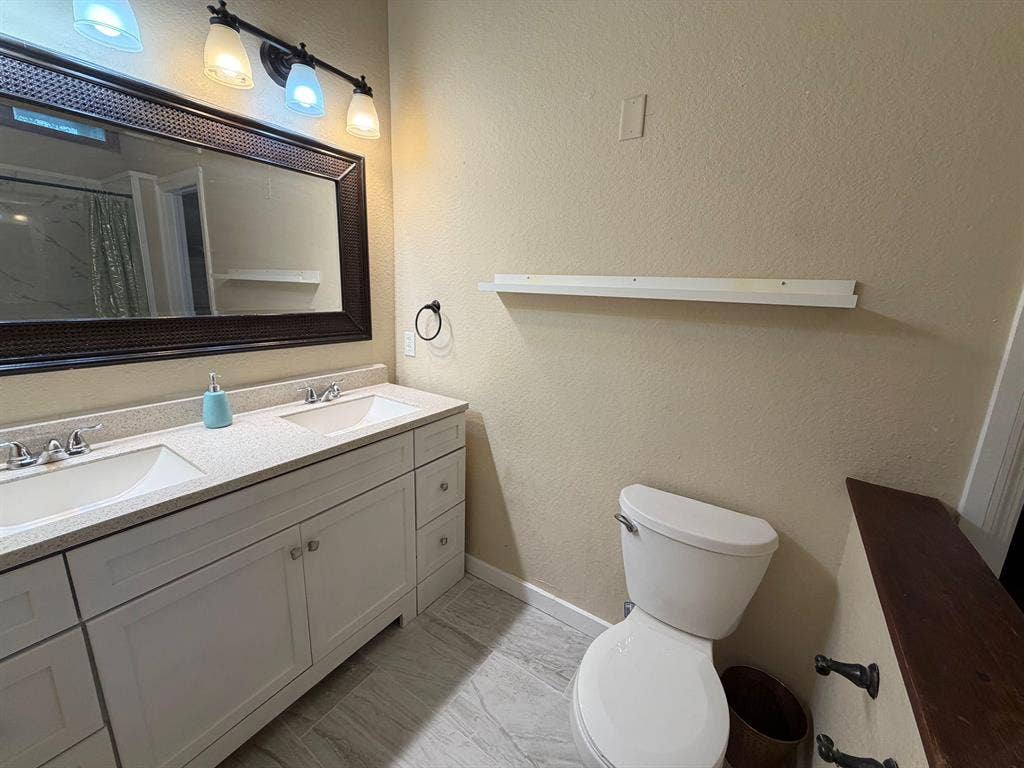 4 BR in Jacksonville