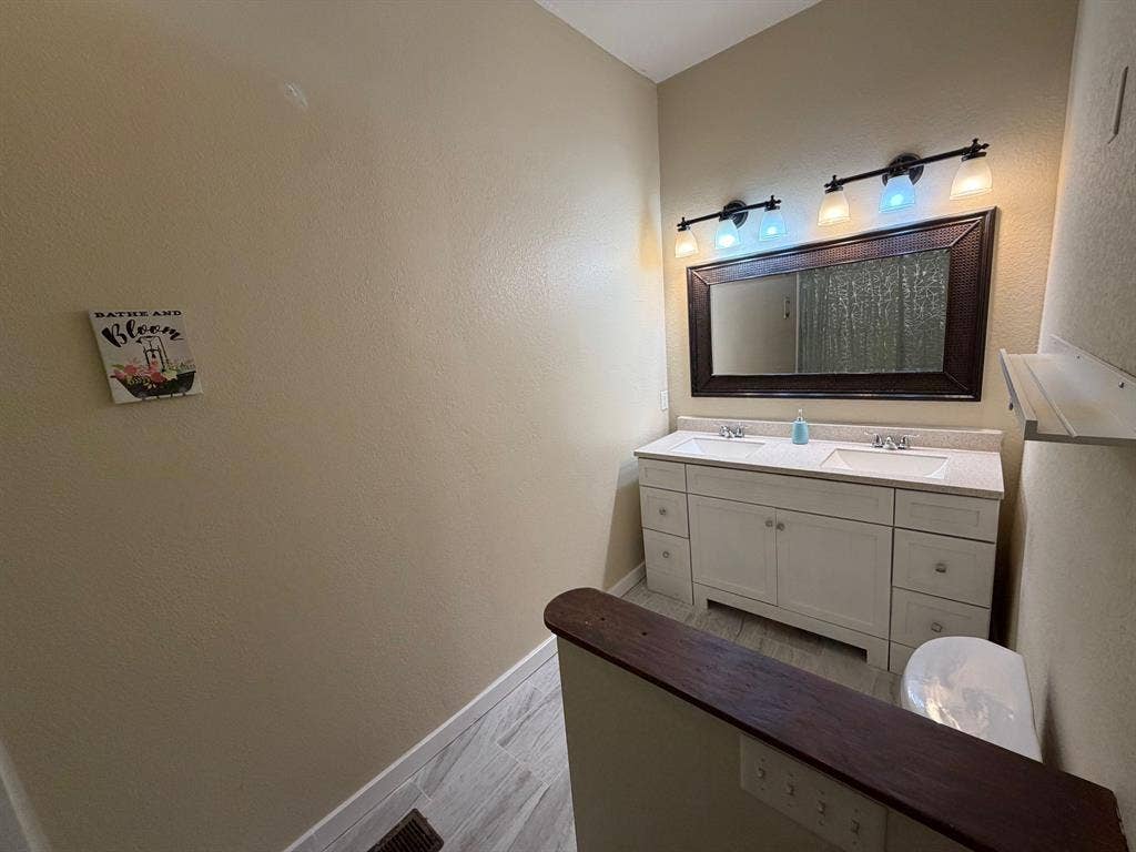 4 BR in Jacksonville