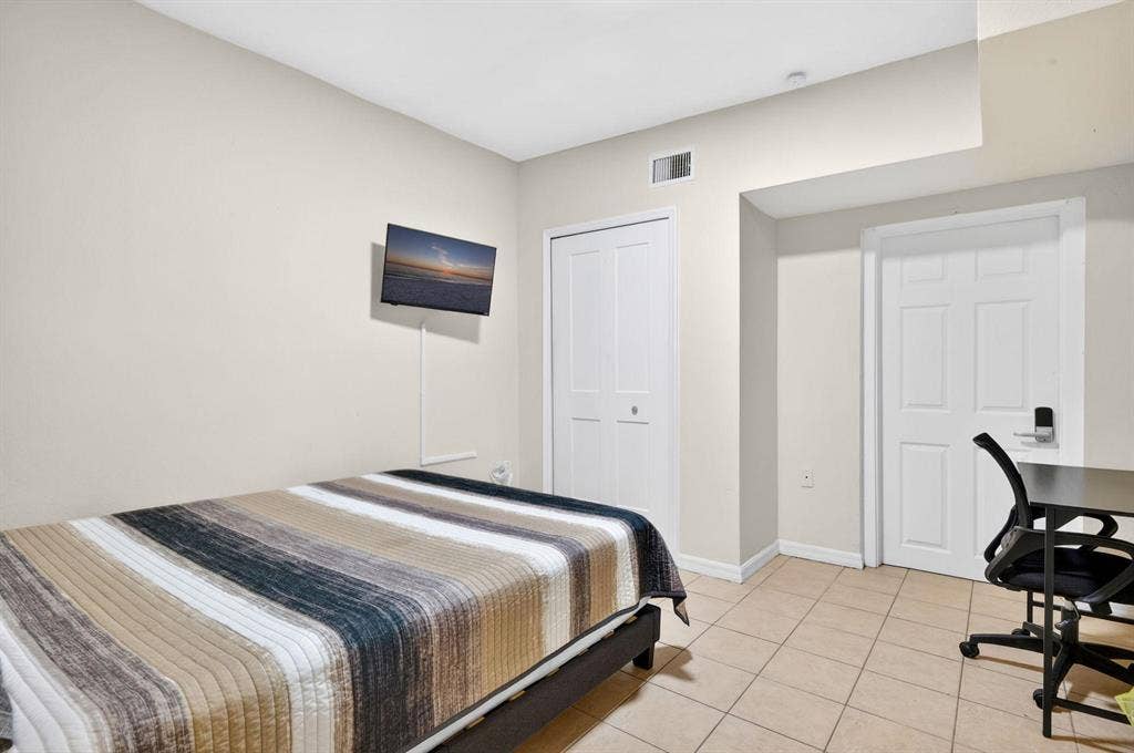 7 BR in Fort Myers