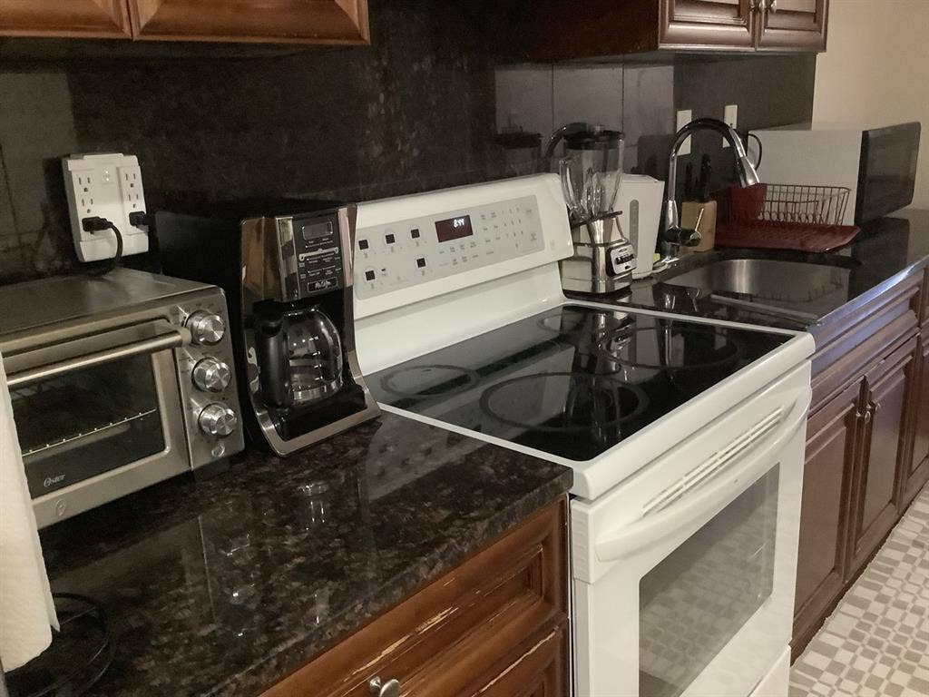 Furnished Priv. Room w Private Bath