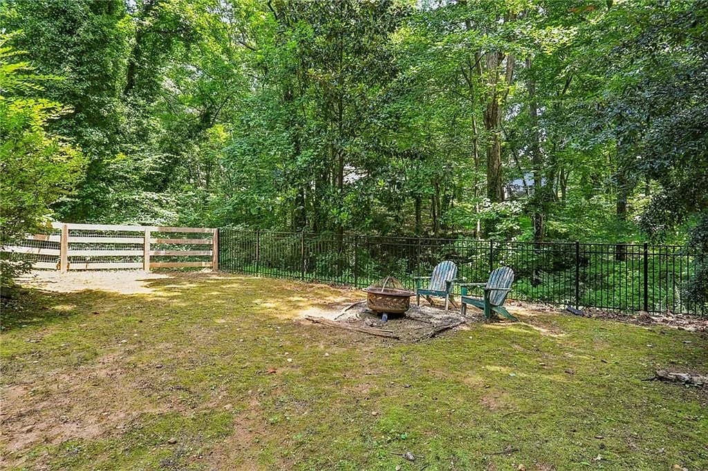 5 BR in Marietta