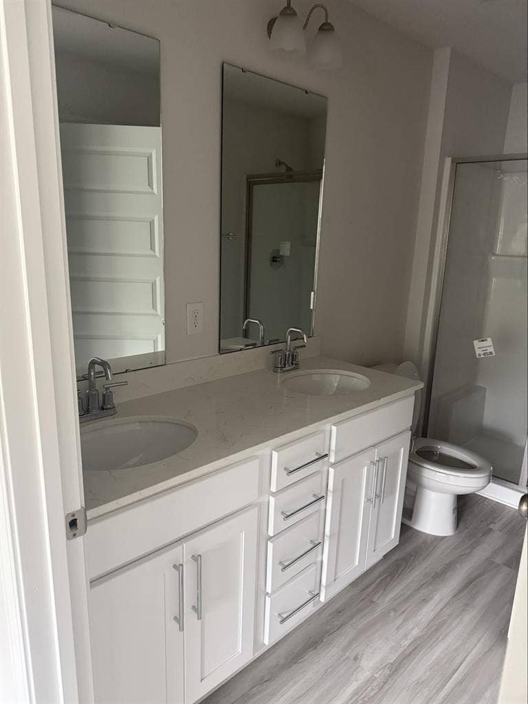 Furnished room and bath