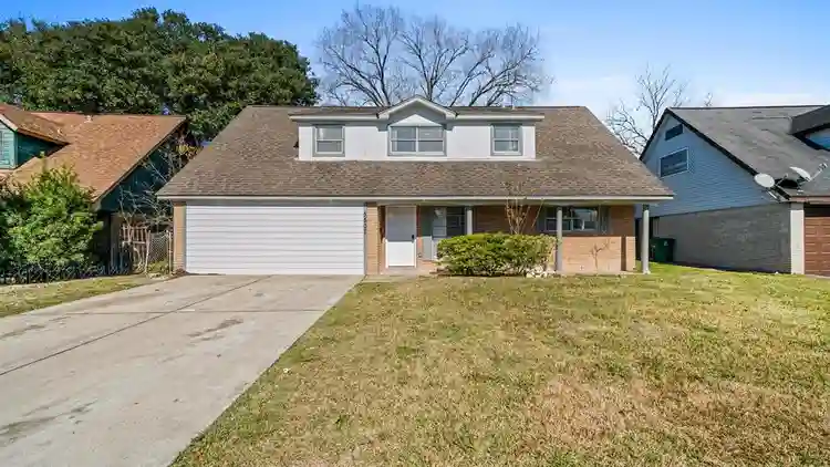 9 BR in Houston