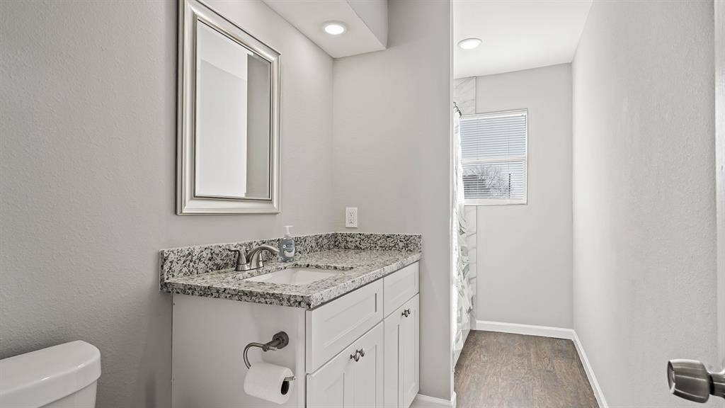 9 BR in Houston