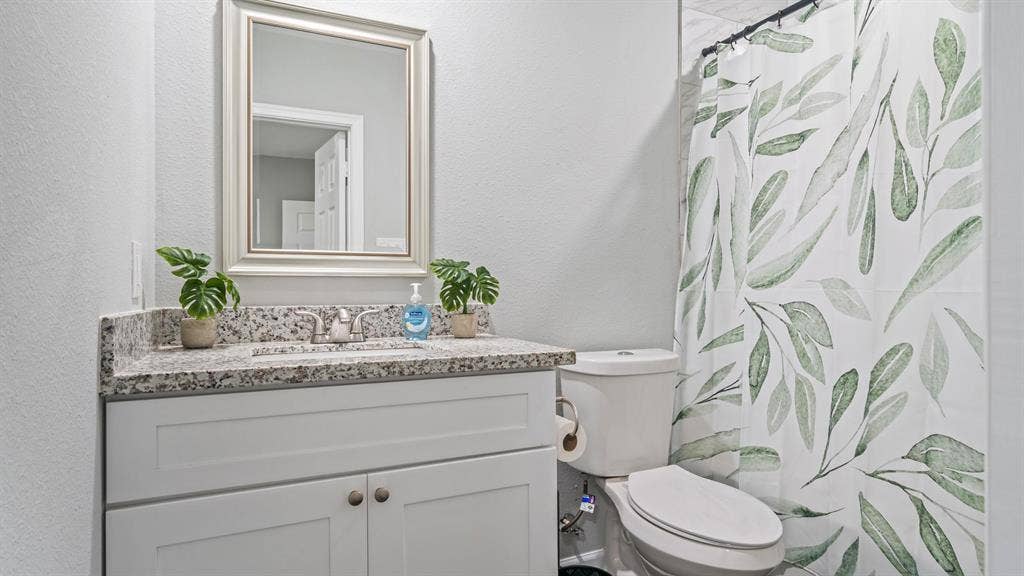9 BR in Houston