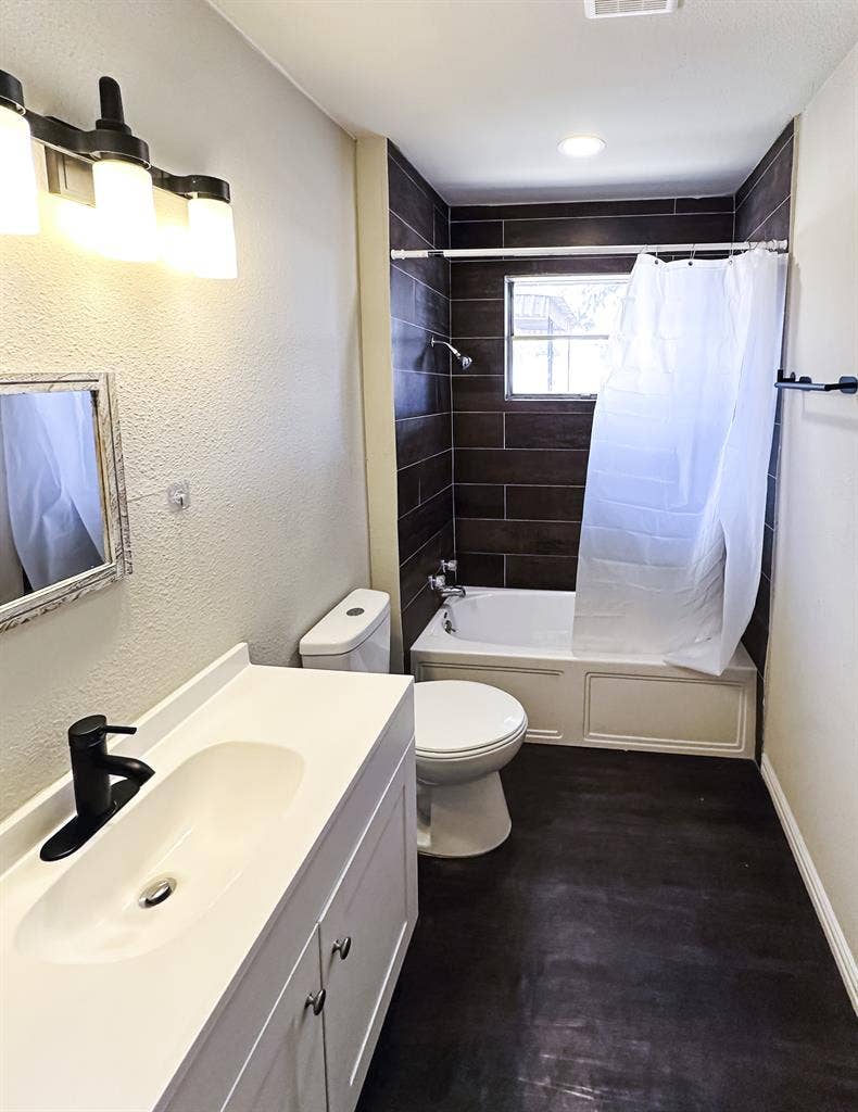 7 BR in Dallas