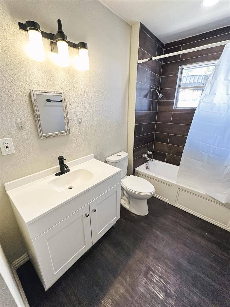 7 BR in Dallas