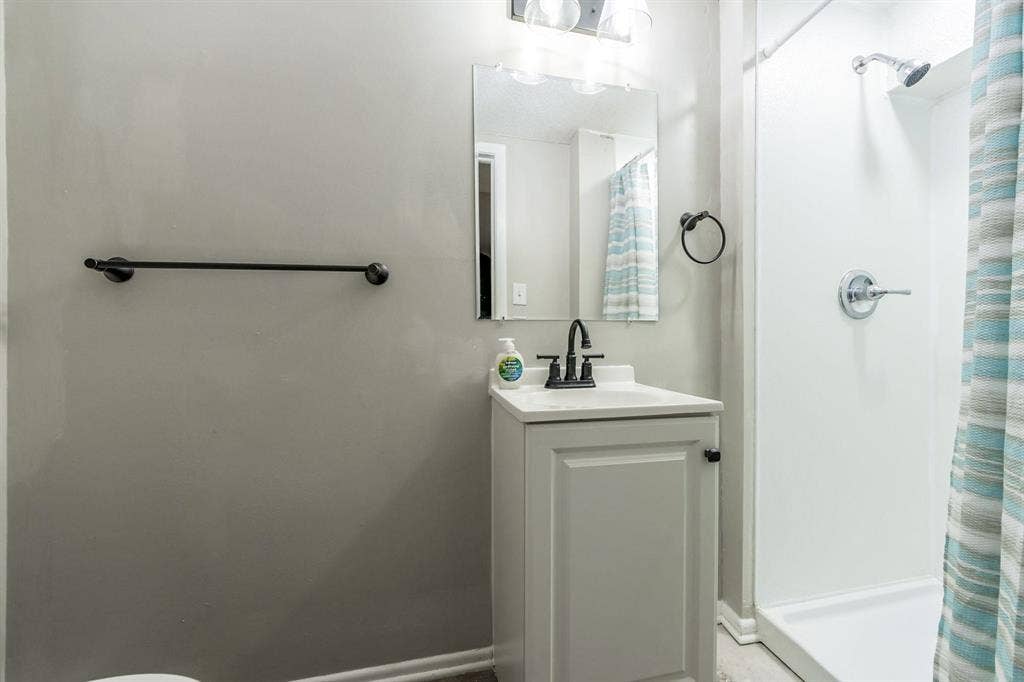4 BR in Lee's Summit