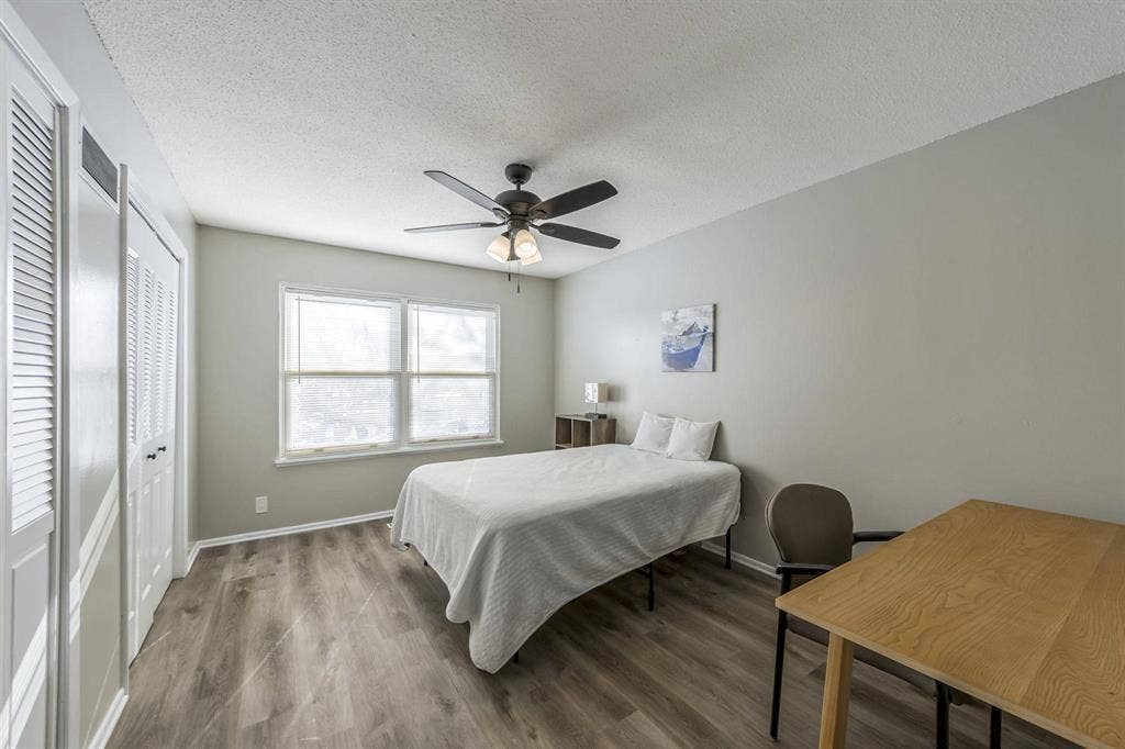 4 BR in Lee's Summit