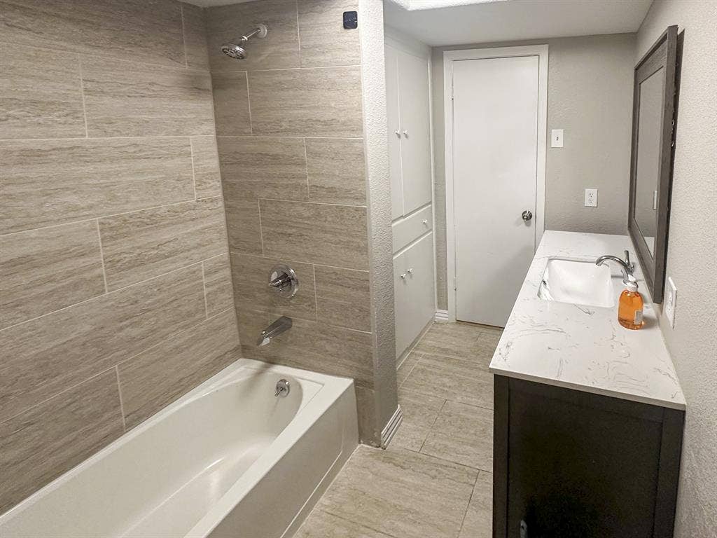7 BR in Dallas