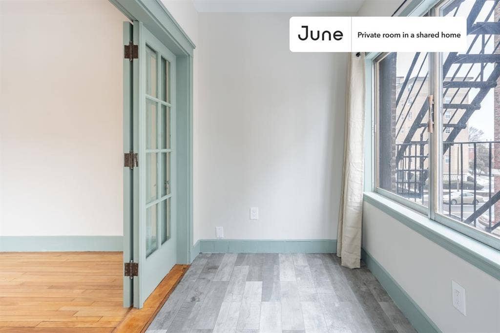2 BR in Boston