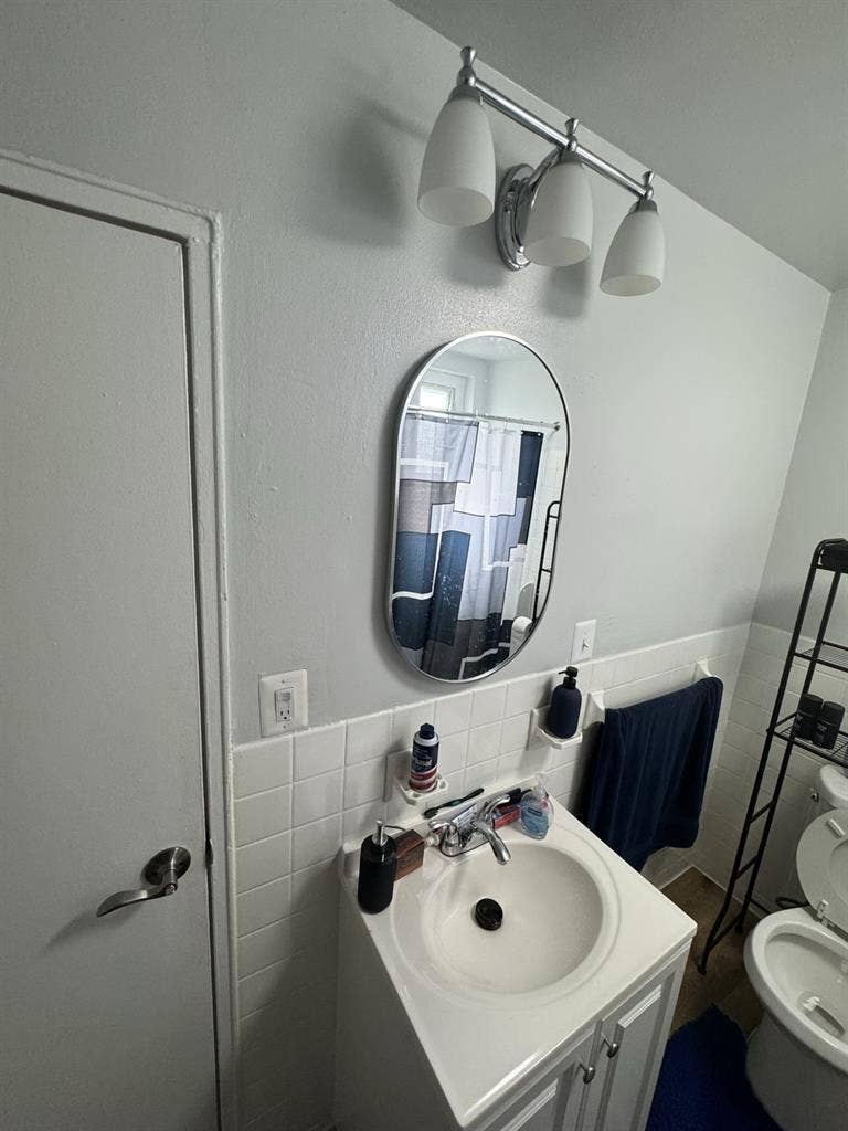 I need a roommate urgent!! 📥 me