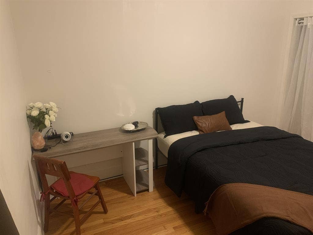 Move. In Ready Room- Furnished