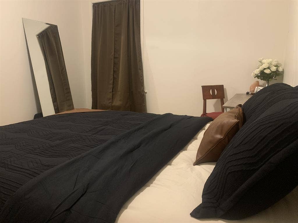 Move. In Ready Room- Furnished