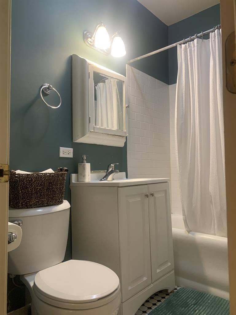 Move. In Ready Room- Furnished