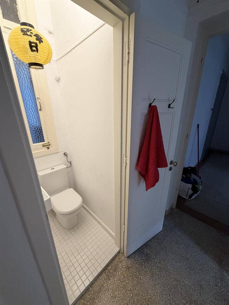 Room ready to go!Short long term!